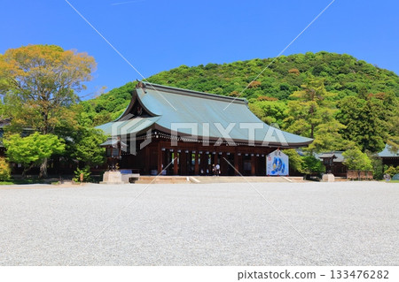 [奈良縣] 晴天的橛原神社外參拜殿 133476282