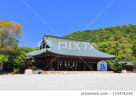 [奈良縣] 晴天的橛原神社外參拜殿 133476284