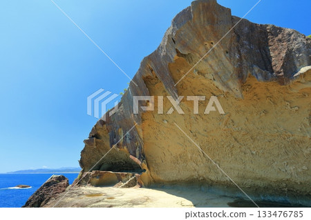 [Mie Prefecture] Senjojiki at Onigajo Castle on a clear day 133476785