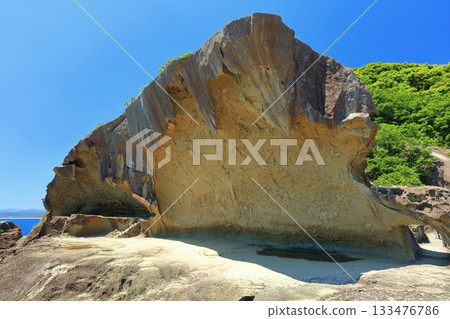 [Mie Prefecture] Senjojiki at Onigajo Castle on a clear day 133476786