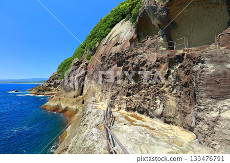 [三重縣]晴朗的日子鬼城後面的木戶 133476791