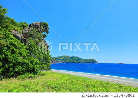 [Mie Prefecture] Shishiiwa Rock (Shishiwa) on a clear day 133476801
