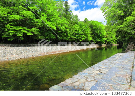 [Mie Prefecture] The washroom at Ise Shrine on a clear day 133477363
