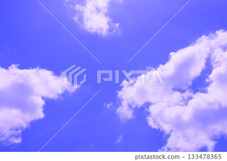 藍天白雲（壁紙素材） 133478365