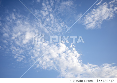 Blue sky, evening, autumn sky, clear, November image [Kanagawa Prefecture] 133480242