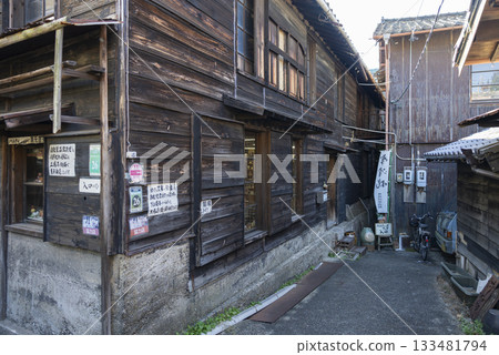 Novelties T&T on Tokoname Pottery Walk 133481794