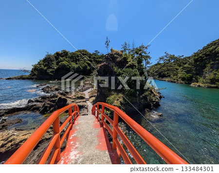 Bridge to the sea Bridge to the sea 133484301