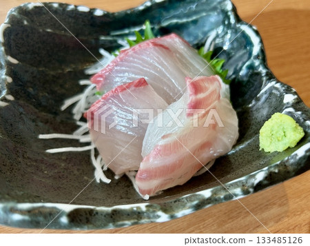 sashimi	 133485126