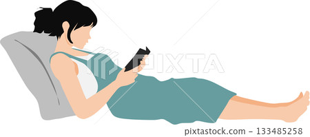 一個女人睡午覺的插圖 133485258