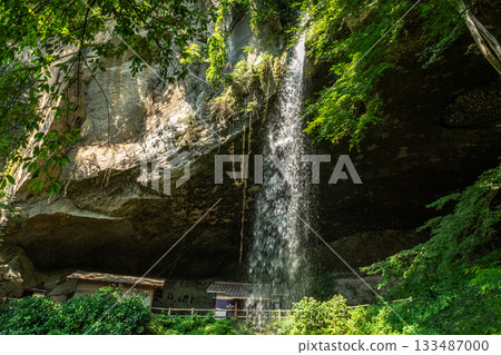 Tanashita Fudo Falls (Otaki), Gunma Prefecture: A refreshing waterfall flowing down the rock face in summer Tanashita Fudo Falls (Otaki), Gunma Prefecture: A refreshing waterfall flowing down the rock face in summer 133487000