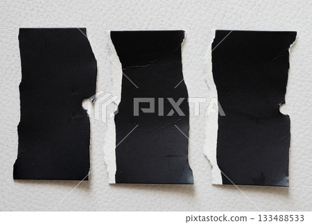 Torn papers 133488533
