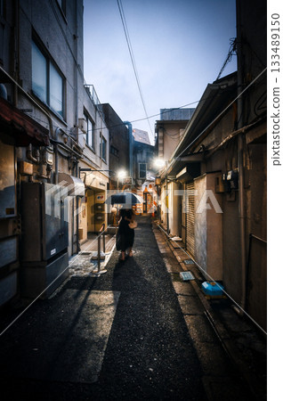 三軒茶屋在晚上 133489150