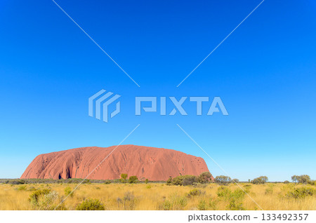 澳洲艾爾斯岩的壯麗景色 133492357