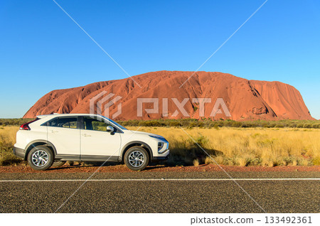 澳洲艾爾斯岩的壯麗景色 133492361