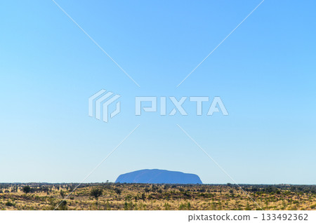 澳洲艾爾斯岩的壯麗景色 澳洲艾爾斯岩的壯麗景色 133492362