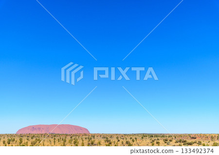 澳洲艾爾斯岩的壯麗景色 澳洲艾爾斯岩的壯麗景色 133492374