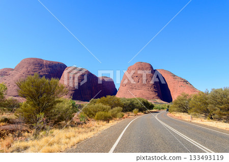 澳洲卡塔丘塔的壯麗景色 澳洲卡塔丘塔的壯麗景色 133493119