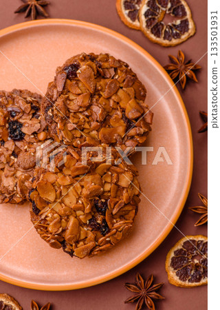 Chocolate chip cookies with caramelized nuts, a healthy sweet snack. Nut cookies 133501931