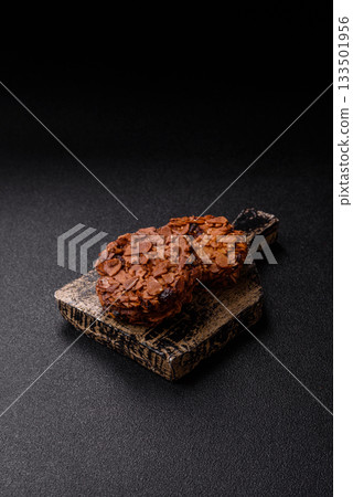 Chocolate chip cookies with caramelized nuts, a healthy sweet snack. Nut cookies 133501956