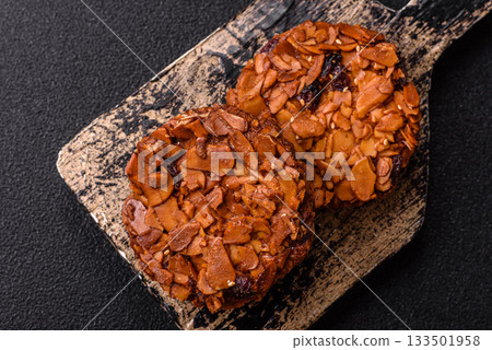 Chocolate chip cookies with caramelized nuts, a healthy sweet snack. Nut cookies 133501958