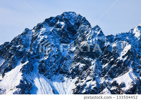 Maehotakadake in the snow-capped Northern Alps 133504452