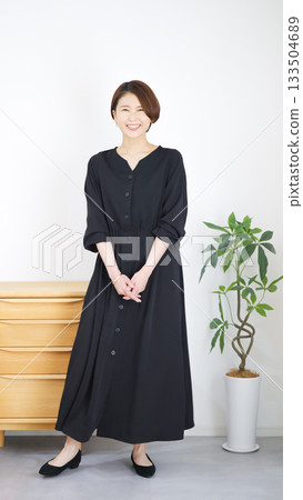 女裝秋冬時尚搭配全身（肖像） 133504689