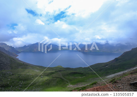 The fog and clear waters of Baekdusan Mountain's Cheonji created by volcanic eruptions. 133505857