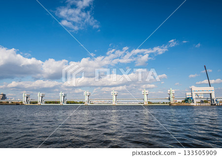 Yodogawa Weir Osaka City 133505909