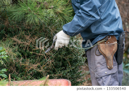 修剪 園丁 男人 133506540