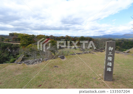 Oka Castle, view of the ruins of the Gosankai Yagura turret and the Sannomaru area (Taketa City, Oita Prefecture) 133507204