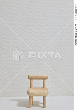 微型家具－一個可以停留在邊緣的場所，一個用於內省的椅子 133508986