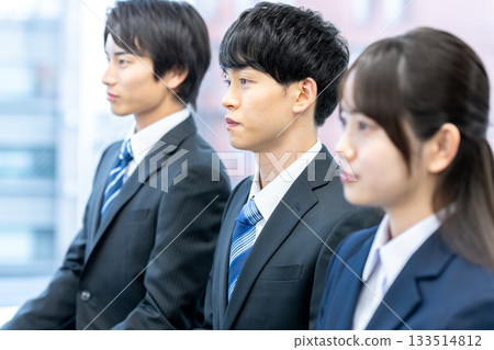 Students looking for a job 133514812