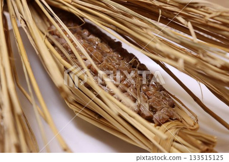 Straw natto given as a souvenir 133515125