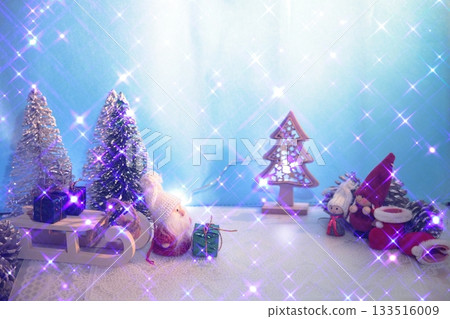 用聖誕樹裝飾品裝飾的聖誕裝飾品 用聖誕樹裝飾品裝飾的聖誕裝飾品 133516009