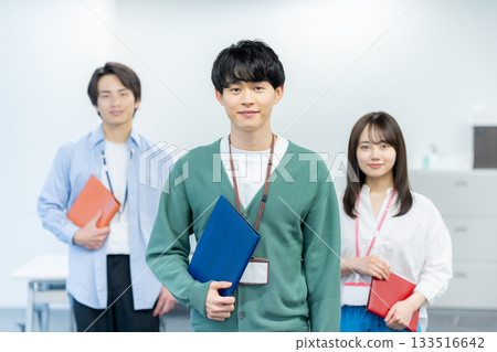 Business person working in the office Business person working in the office 133516642