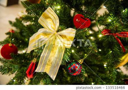 Sparkly Christmas Tree 133518466