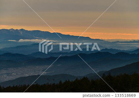 Evening view of the Northern Alps from Takabocchi Plateau 133518669