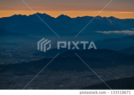 Evening view of the Northern Alps from Takabocchi Plateau 133518671