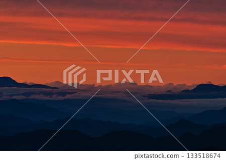 Evening view of the Northern Alps from Takabocchi Plateau Evening view of the Northern Alps from Takabocchi Plateau 133518674