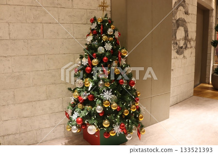 Christmas tree Christmas tree 133521393