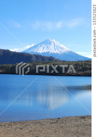 從西湖眺望富士山 133523823