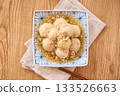 Taro with minced chicken and bean paste 133526663