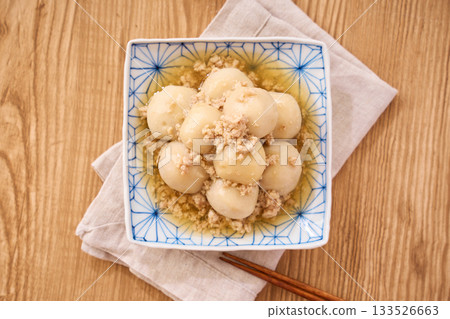 Taro with minced chicken and bean paste 133526663