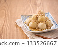 Taro with minced chicken and bean paste 133526667