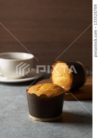 Cake muffins: An image of American baked goods 133528709