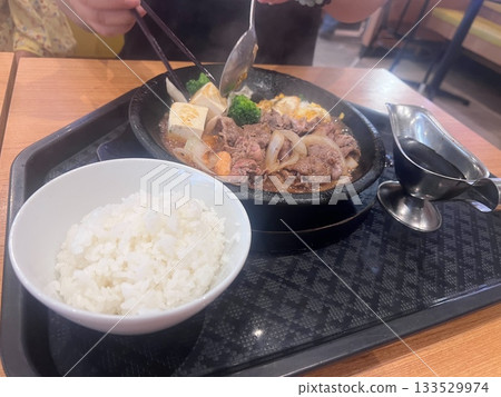 日式壽喜燒配米飯 日式壽喜燒配米飯 133529974