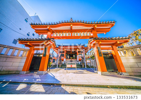 Tokyo cityscape in Japan: A town where tradition and modernity intersect... A town full of atmosphere. Kagurazaka in the morning, overflowing with atmosphere. View of Bishamonten and other temples. Tokyo cityscape in Japan: A town where tradition and modernity intersect... A town full of atmosphere. Kagurazaka in the morning, overflowing with atmosphere. View of Bishamonten and other temples. 133531673