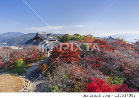 將軍塚青龍殿：秋季紅葉時分從西展望台眺望的景色 133534092