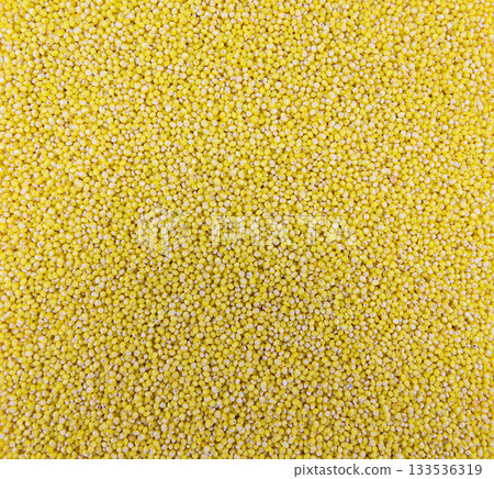 Millet yellow grits 133536319