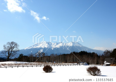 冬日禦嶽山，藍天映襯下 [二月] 133537685